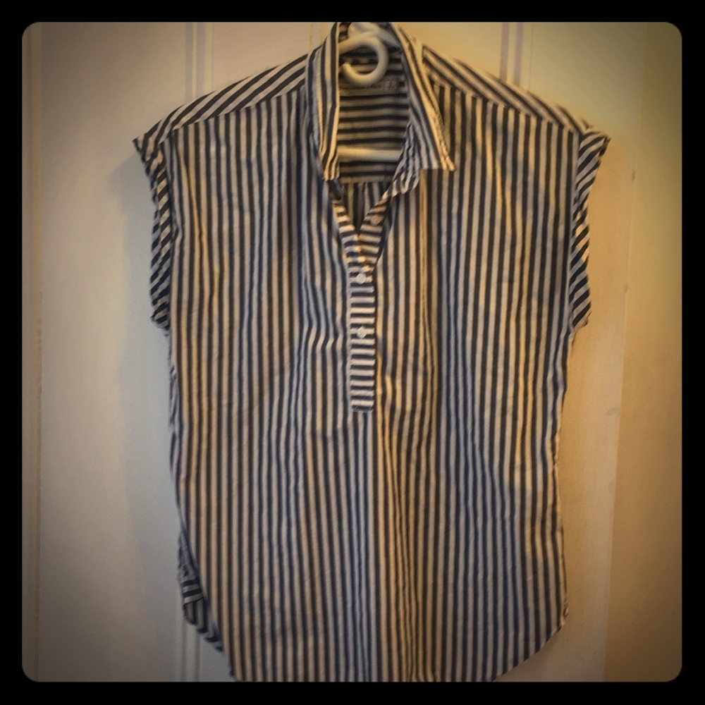 Abercrombie and fitch short sleeved collared shirt